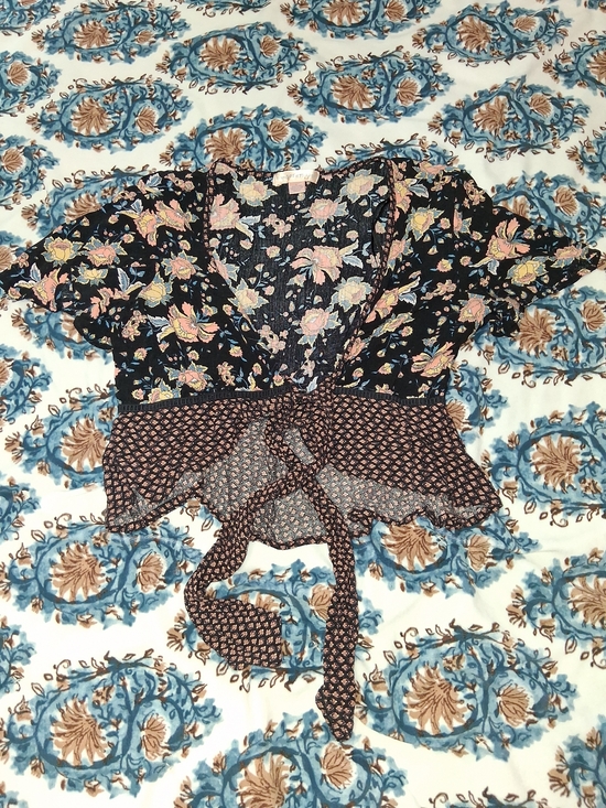 Band of Gypsies Tops - Band of Gypsies Black Floral Wrap Crop Top with Tie Front